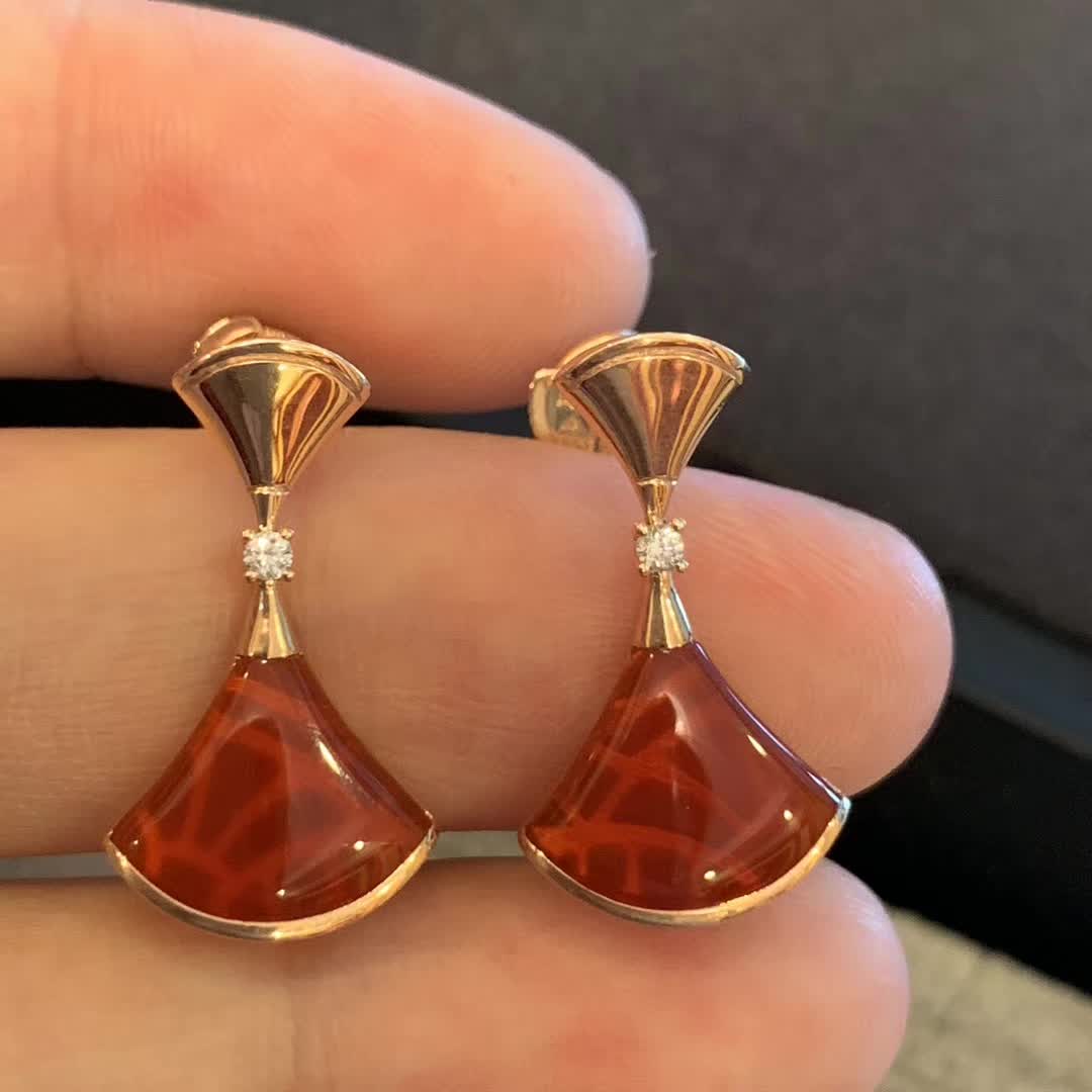 Designer Divas Dream Earrings in 18k Rose Gold with Carnelian